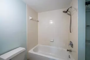 1020 Lake Shore Dr, Lake Park, FL 33403 - Photo 16