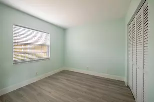 1020 Lake Shore Dr, Lake Park, FL 33403 - Photo 20