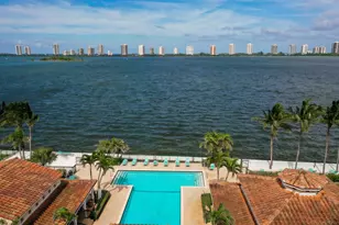1020 Lake Shore Dr, Lake Park, FL 33403 - Photo 2