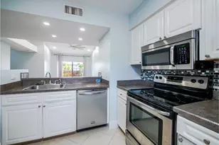 1020 Lake Shore Dr, Lake Park, FL 33403 - Photo 12