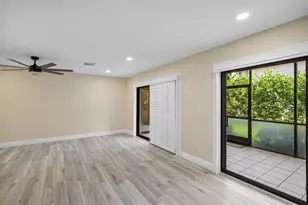 11 Lexington Ln E, Palm Beach Gardens, FL 33418 - Photo 6