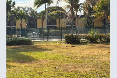 410 Meadows Circle #410, Boynton Beach, FL 33436 - Photo 14