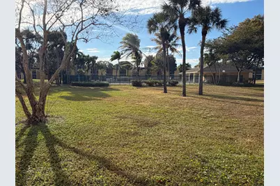 410 Meadows Circle #410, Boynton Beach, FL 33436 - Photo 18