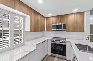 637 Normandy, Delray Beach, FL 33484 - Photo 6