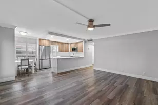 637 Normandy, Delray Beach, FL 33484 - Photo 10