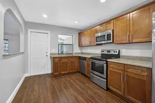 102 Meadowlark Dr, Royal Palm Beach, FL 33411 - Photo 12