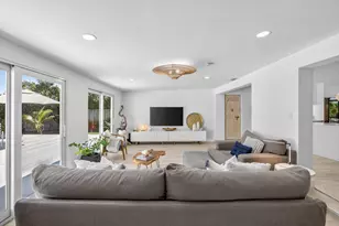 876 NW 6th Ave, Boca Raton, FL 33432 - Photo 16