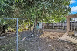 719 SW 10th St, Homestead, FL 33034 - Photo 12