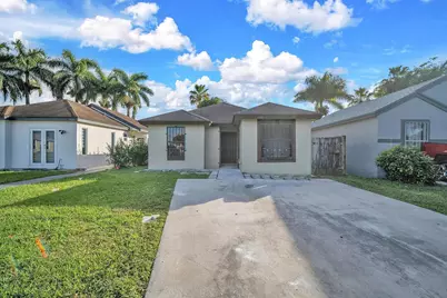 719 SW 10th Street, Homestead, FL 33034 - Photo 1