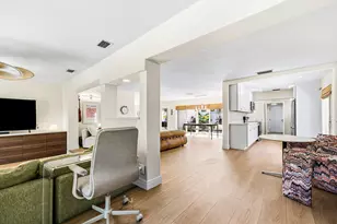 435 NE 35th St, Boca Raton, FL 33431 - Photo 16