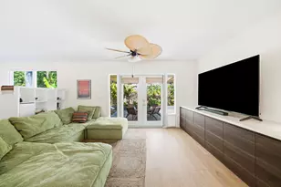 435 NE 35th St, Boca Raton, FL 33431 - Photo 12