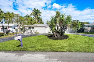 435 NE 35th St, Boca Raton, FL 33431 - Photo 2