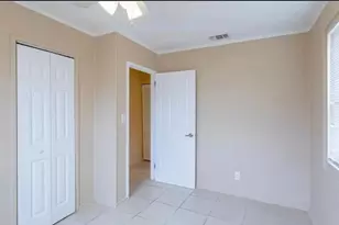 808 W 4th Street W, Riviera Beach, FL 33404 - Photo 8