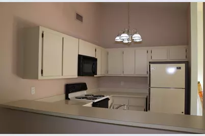 403 Springdale Circle, Lake Worth Beach, FL 33461 - Photo 8