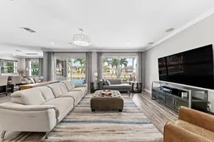 9724 Phipps Ln, Wellington, FL 33414 - Photo 6