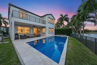 9724 Phipps Lane, Wellington, FL 33414 - Photo 2