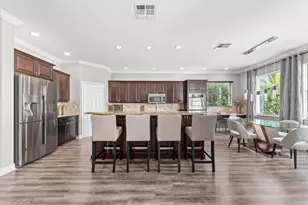 9724 Phipps Ln, Wellington, FL 33414 - Photo 4