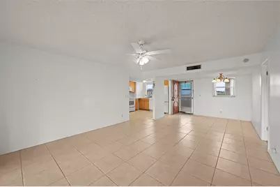 715 Lori Drive #307, Palm Springs, FL 33461 - Photo 6