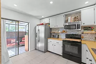 40 Seminole Ct E, Royal Palm Beach, FL 33411 - Photo 6