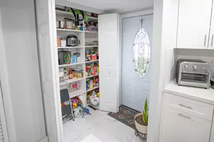 8285 Sunrise Lakes Blvd, Sunrise, FL 33322 - Photo 4