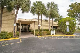 8285 Sunrise Lakes Blvd, Sunrise, FL 33322 - Photo 28