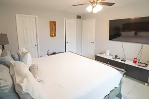 8285 Sunrise Lakes Blvd, Sunrise, FL 33322 - Photo 18