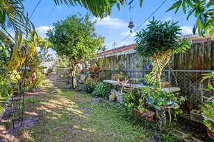 2400 Desoto Dr, Miramar, FL 33023 - Photo 28