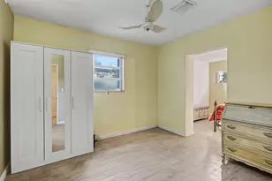 2400 Desoto Dr, Miramar, FL 33023 - Photo 18