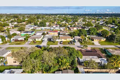 2400 Desoto Drive, Miramar, FL 33023 - Photo 32