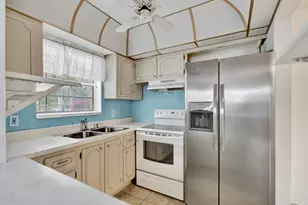 60 Camden C, West Palm Beach, FL 33417 - Photo 14