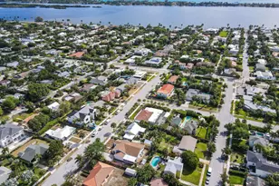 324 Franklin Rd, West Palm Beach, FL 33405 - Photo 10