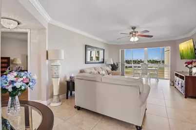 3951 Via Poinciana #516, Lake Worth, FL 33467 - Photo 2