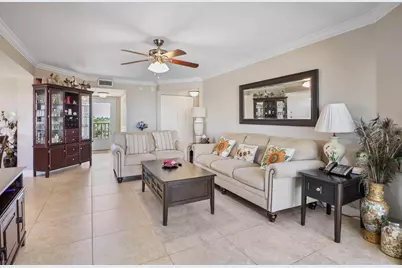 3951 Via Poinciana #516, Lake Worth, FL 33467 - Photo 4