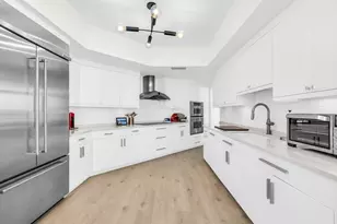 300 SE 5th Ave, Boca Raton, FL 33432 - Photo 16