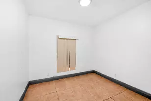 124 SW 10th Ave, Boynton Beach, FL 33435 - Photo 8