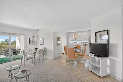 3590 Via Poinciana #616, Lake Worth, FL 33467 - Photo 6