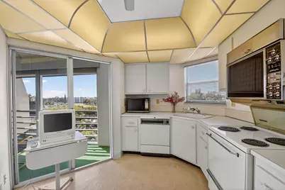 3590 Via Poinciana #616, Lake Worth, FL 33467 - Photo 20