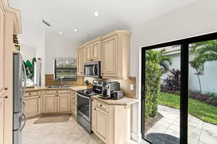 5061 Via De Amalfi Dr, Boca Raton, FL 33496 - Photo 10