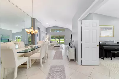 6637 Sun River Road, Boynton Beach, FL 33437 - Photo 8