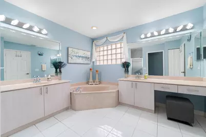 6637 Sun River Road, Boynton Beach, FL 33437 - Photo 18