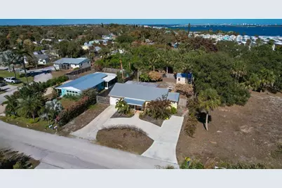 2427 NE Center Street, Jensen Beach, FL 34957 - Photo 28