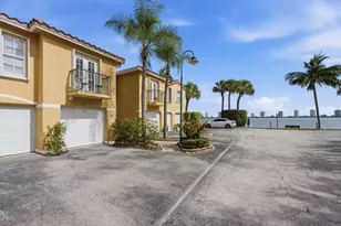 1155 Lake Shore Dr, Lake Park, FL 33403 - Photo 52