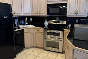 647 Snug Harbor Dr, Boynton Beach, FL 33435 - Photo 4