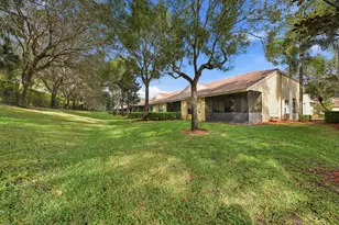 9428 Swansea Ln, West Palm Beach, FL 33411 - Photo 4