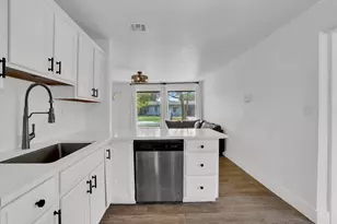 1511 NE 32nd Ct, Pompano Beach, FL 33064 - Photo 12