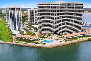 100 Lakeshore Dr, Juno Beach, FL 33408 - Photo 32