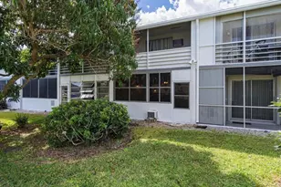 98 Cambridge E, West Palm Beach, FL 33417 - Photo 10