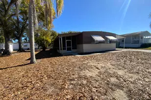 7227 SE Swan Ave, Hobe Sound, FL 33455 - Photo 2