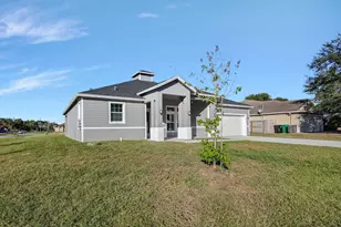 1791 SW Effland Ave, Port Saint Lucie, FL 34953 - Photo 2