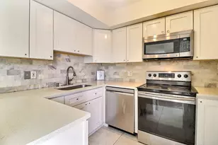 3935 Village Dr, Delray Beach, FL 33445 - Photo 4